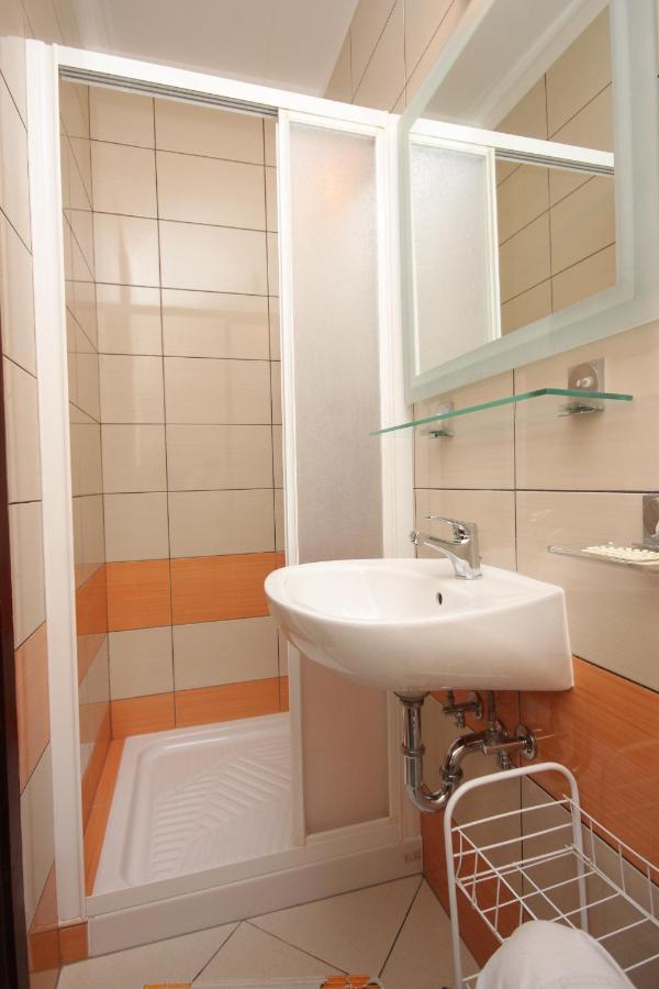 Apartment Mali Losinj 7879B 外观 照片